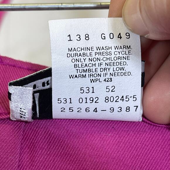 Levi's Travelers, Pink Vintage High Waist Pleated Slacks. Size 12. New cond! - Picture 6 of 6